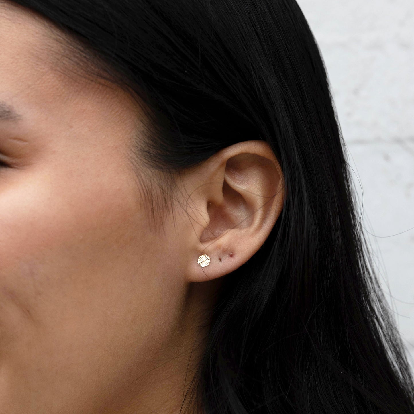 Geometric Hexagon Stud Earrings In Gold