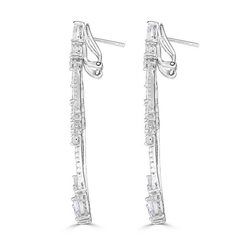 Side view of the drop earrings