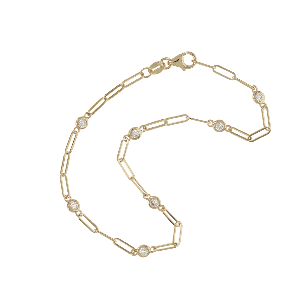 Modern Oval Link Bracelet with Round Diamonds