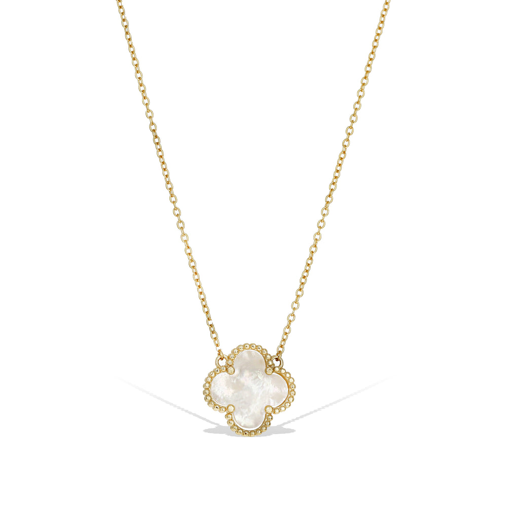 White pearl clover necklace in gold