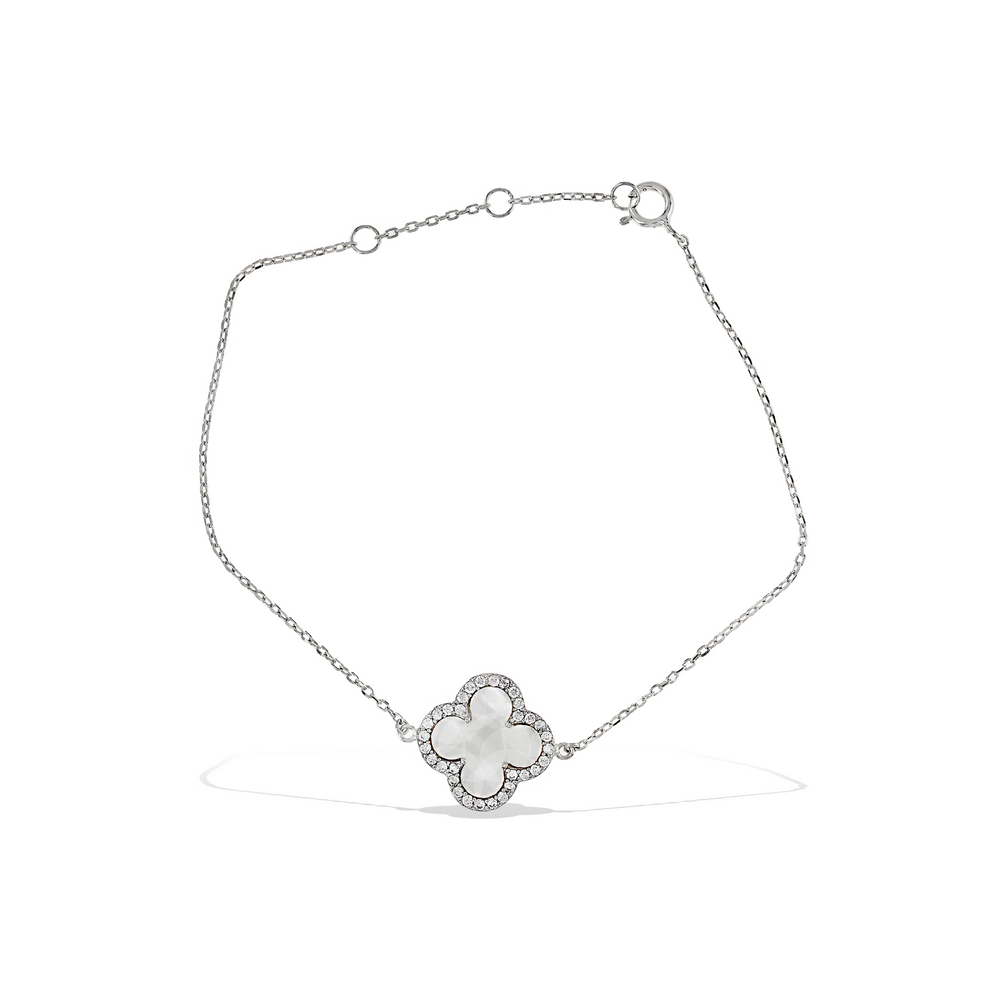 
            
                Load image into Gallery viewer, White pearl and cz single clover bracelet in sterling silver
            
        