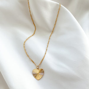 Chic Diamond Cut Gold Heart Necklace | Alexandra Marks Jewelry